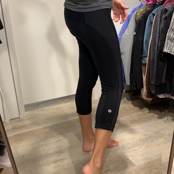Lululemon crops - Picture 4 of 5